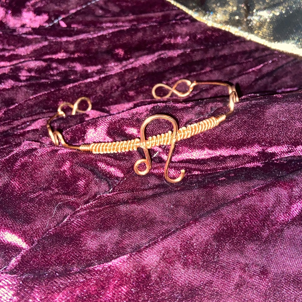Leo Goddess Infinity Choker, Copper/Bronze
